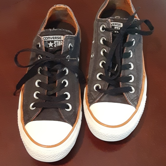 converse size 7 womens